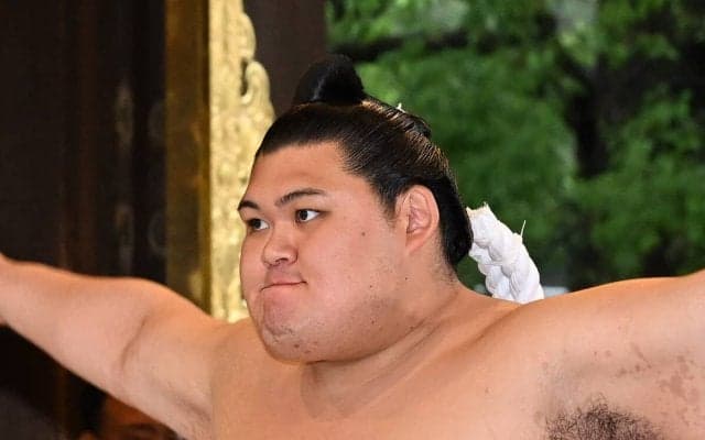 横綱・大の里が成し遂げた史上最速昇進の裏に、二所ノ関親方からの「稽古の貯金はないぞ」との檄と徹底した下半身強化