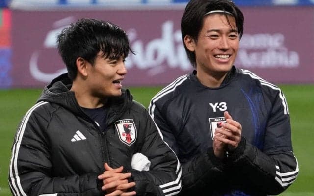 ｢ザイオンだけデカすぎて話が入ってこない｣日本代表3選手の“サイズ感”に驚きの声！｢タケが華奢で可愛いがすぎる｣｢敬斗スマイルで締めるのがマスト｣