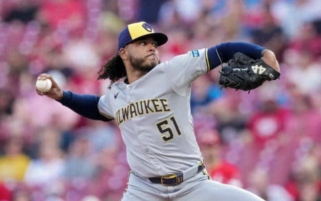 ドジャース、ブ軍29歳右腕獲得で“先発強化”へ…米記者が推奨　今季のローテは「本当に失望させられた」