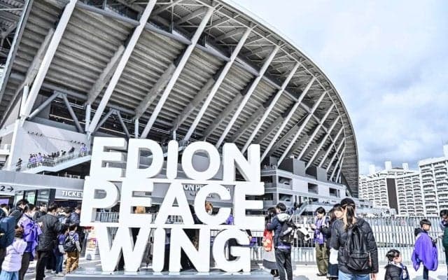 ｢めっちゃかわいいー！｣“脱走アイドル”のピースウイング広島立ち寄りショットに反響！｢スタジアム巡り楽しそう｣｢ロアッソさんJ1で待ってんで｣の声