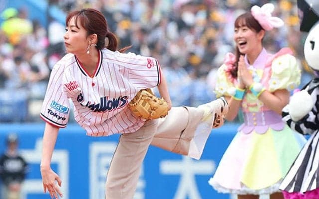 「世界一美しい」神宮を魅了した女子アナ　弾ける笑顔にファン虜「めっちゃ綺麗」