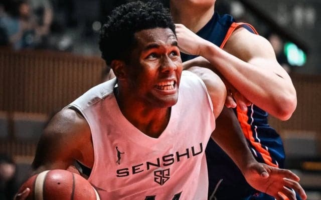 【専修大・アピア・パトリック眞】縁の下の力持ちからチームに欠かせない大事な戦力へと成長中 | 関東大学バスケットボール新人戦