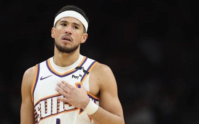 サンズが今夏デビン・ブッカーへ2年約216億円の延長契約をオファーか