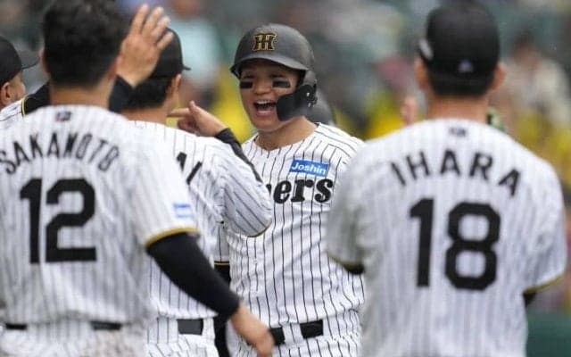 名将・岡田が「めちゃくちゃ凄い」と評した“流れ”　快進撃が続く阪神は何が強いのか？「僕ならバント。4点取れるなんて思わない」