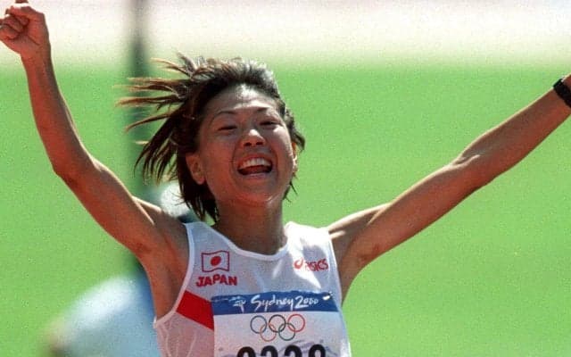 高橋尚子のシドニー五輪金メダル「すごく楽しかった42kmでした」の裏にあった「怖くて、長かった最後の200m」