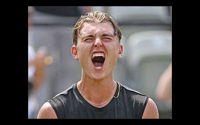  17歳 芝初挑戦でナダルらに次ぐ快挙 