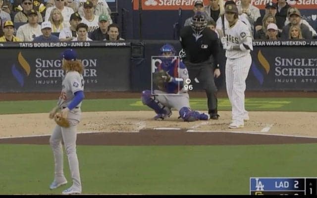 何が起きた…？ 内角攻めに“意味深な表情”「怖すぎる」 暴れん坊・マチャドのリアクションが話題に「ピッチャービビるだろ」