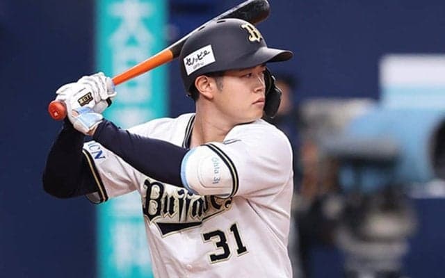投高打低も打率3割超　小笠原道大氏が語るオリ24歳の”魅力”「無駄な動きがない」