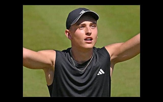  今世紀最年少 17歳が芝で8強 