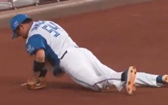 広島戦に突然登場した“パの忍者”　試合開始10秒で衝撃美技…激走20mのルーキーが「GGある」