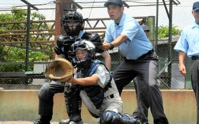 夏へ正確なジャッジ磨く　審判80人が実技研修会、高校野球兵庫大会