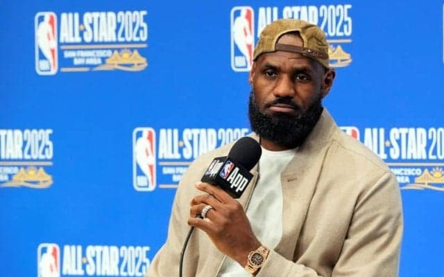 「引退の噂は本当ですか？その後は何を？」…レブロンが意味深な動画をSNSに投稿