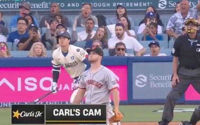 何故、そこに投げた？ 大谷翔平、弾丸ライナーで“まさかの光景”「そら打たれる」相手投手の被弾リアクションが話題に「可哀想すぎる」