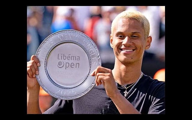  23歳ツアー初V “悪魔”に感謝？ 