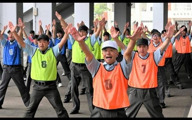 夏に向け「キレのある動作を」　審判員50人が技術伝達講習会　福井