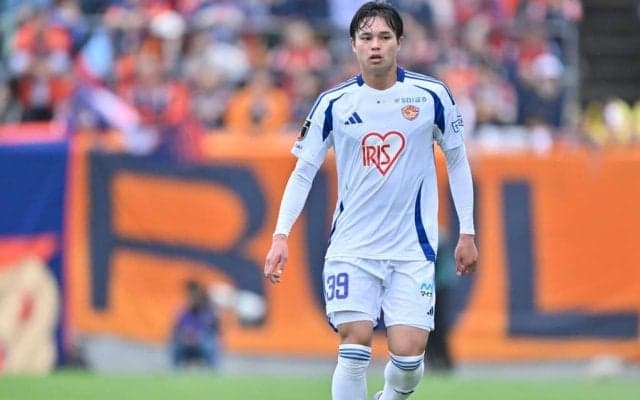 【25年J2「第19節」山形VS仙台「徹底分析」】激しい撃ち合いの「みちのくダービー」、仙台“攻撃的左SB”がキャプテンのヘディングゴールを呼び込む(1)