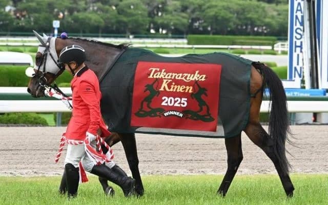 宝塚記念で輝く「ステイゴールド」の血 メイショウタバルがゴールドシップとの親仔制覇