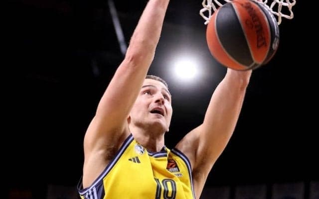 ドイツ代表歴を持つ27歳PFがB2へ…ベルテックス静岡と契約合意「プレーできる日が待ちきれません！」