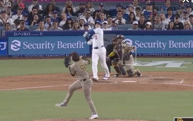 もうワケわからん！ 大谷翔平、まさかの“悪球打ち”「ありえない」 とんでもないスイング→相手投手が“ドン引き”「投げるところないw」