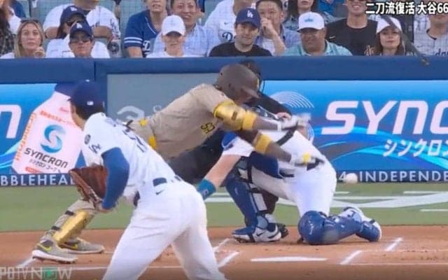 一体、何が起きた？ 大谷翔平、剛速球で“想定外のハプニング”「怖すぎ」「危っ！」 相手打者が吹っ飛んで倒れる「これは凶器w」