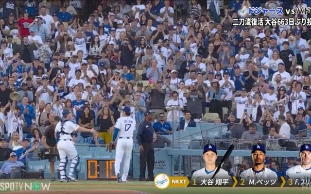 大谷翔平と“新相棒”が降板直後に見せた一幕…互いを労う一瞬のやり取りに反響「みんな大谷を待ってた」「スミスとのシーンいいな」