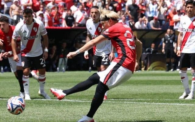 3失点敗戦の浦和レッズで“一矢報いた”2選手を西メディアが評価「同点に迫る可能性を感じさせた」