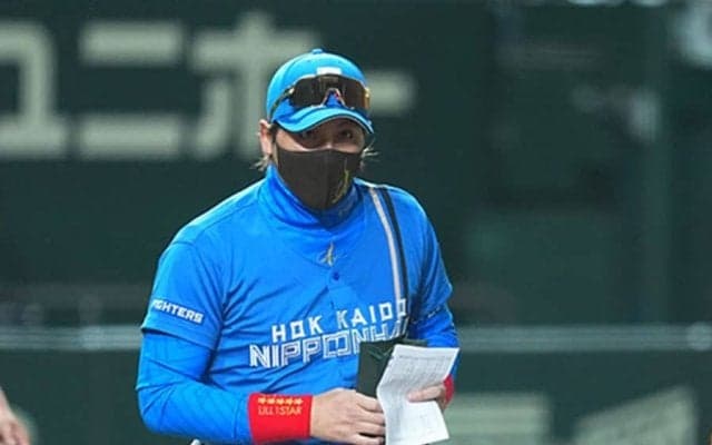 阿部監督への“贈り物”の中身は「内緒」　ハム新庄監督「昨日差し入れをもらったので」