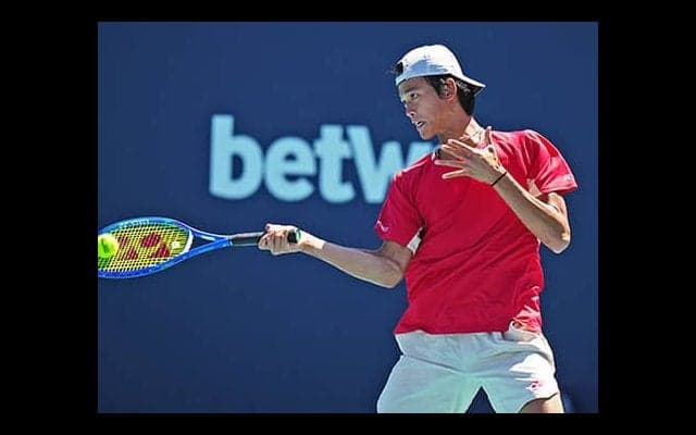  坂本怜 死闘制し初戦突破 