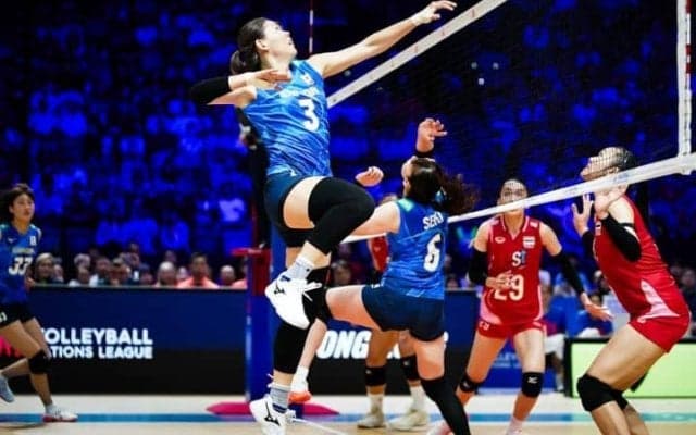 【女子バレー】ブロード攻撃はまさに「打てば決まる」状態　勝負所で輝いた“33歳ベテラン”　代表キャリア10年以上は伊達じゃない