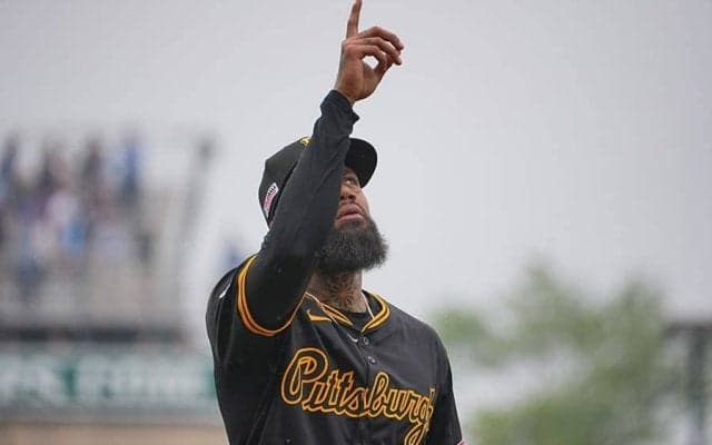 パイレーツ右腕が“ブチ切れ”トラブルか　米メディアで拡散…ファンから「何言われたんや」