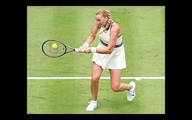  元世界2位 現役引退を表明 