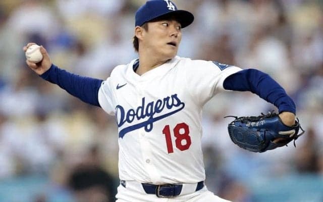 山本由伸の“一球”に「一体何なの？」米投球分析家が嘆いたワケ　「この判定により…」日本人メジャー選手初の快挙逃す