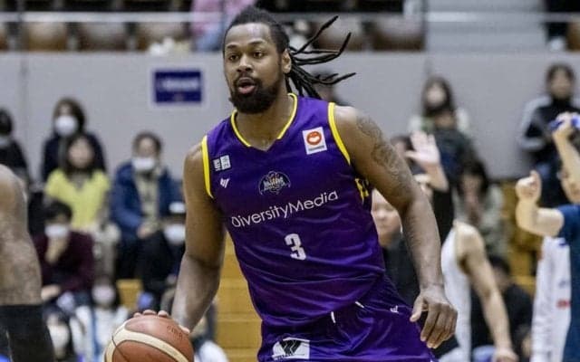 山形がジェームズ・ベルと契約継続を発表…所属4季目を迎えるチーム内得点王