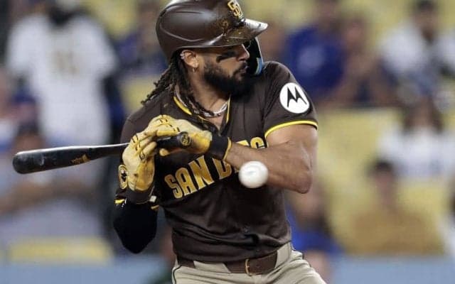 4連戦で両チーム計8死球…ドジャースに対しては「敬意を抱いている」パドレス指揮官が苛立ち「故意であろうとなかろうと、もう十分だ」