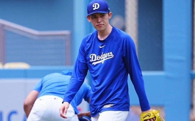 離脱中の佐々木朗希がキャッチボール再開　60日ILへの移行発表も…復帰へ前進