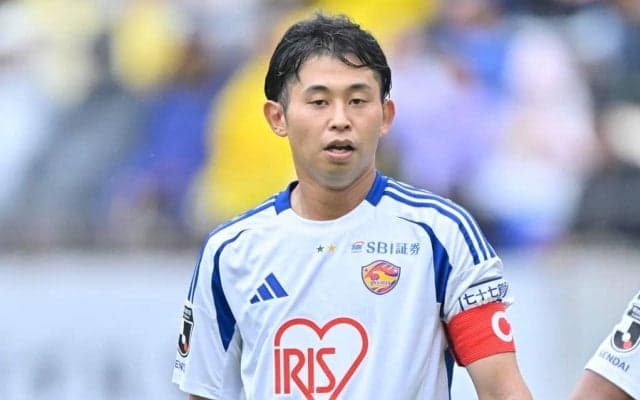 【25年J2前半戦ベストイレブン】2トップの日本人FW！共に前半戦得点王の秋田の10番と2位躍進・水戸のチーム主将【FW・監督・控え編】