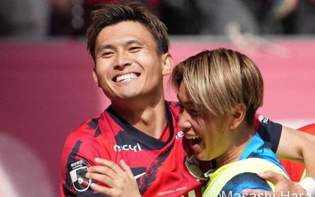 荒木遼太郎も｢顔一緒で嬉しいぃ｣J1鹿島DFの手術成功“劇的ビフォーアフター”にファン騒然｢いけめん！｣｢いつも通りの明るさで安心｣の声