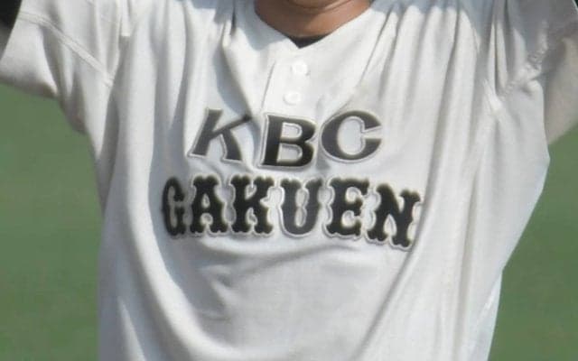 KBCが5回18得点の圧勝、浦添商が逆転で初戦を突破！沖縄大会【25年夏高校野球】





