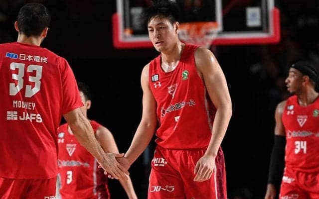 千葉ジェッツがマイケル・オウと契約継続「大きな家族のよう」加入1年目は46戦出場