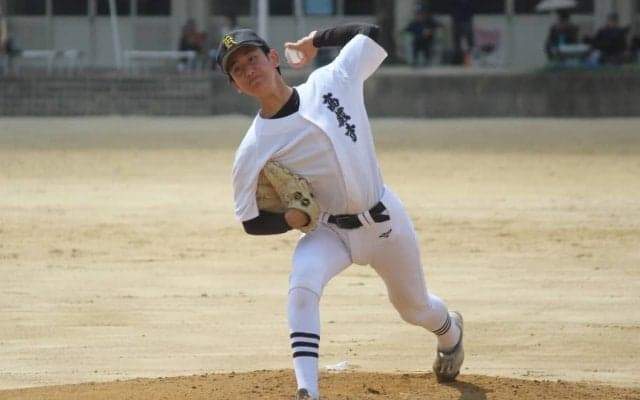 今年の高校生屈指の左腕「プロ志望届は出しません」…魔直球の持ち主が拭い切れなかった“不安”