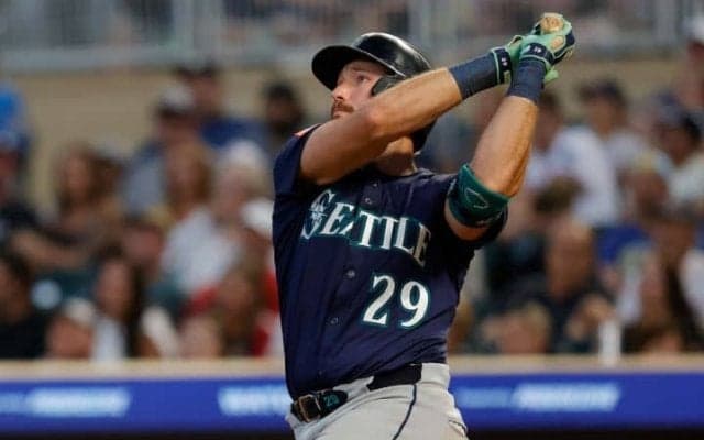 マリナーズ28歳「打てる捕手」が話題！大谷、ジャッジ超えのシーズン63発ペース　4戦5発に注目　「両打ちってのがまたすごいな」