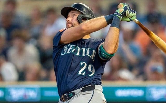 大谷翔平でもなかった異例対応…“ジャッジ超え”152億円捕手にMVPの可能性、同僚激賞「他に誰も」