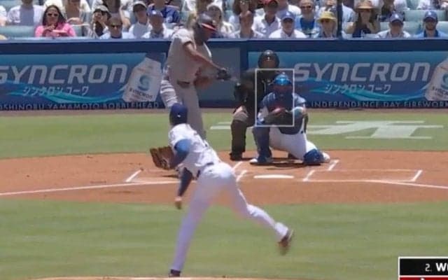 ウソでしょ…？ 大谷翔平、軽く投げて“まさかの光景”「いきなり？」“予想外のボール”に打者が動けなくなる「ドン引きやん」