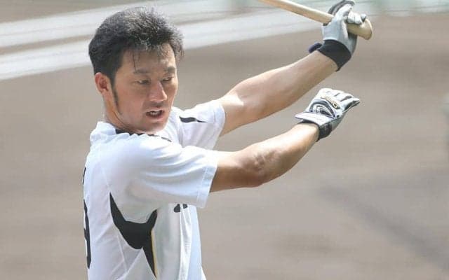 嫁に「今年でクビやで」　呼ばれぬ1軍…覚悟した“終わり”、元虎捕手にまさかの僥倖