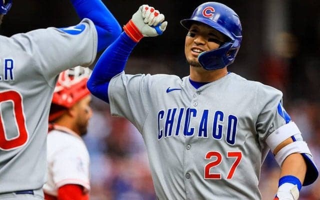 鈴木誠也、2試合ぶり21号　自己最多記録に早くも並ぶ…年間43HRペース、低空弾に敵地騒然