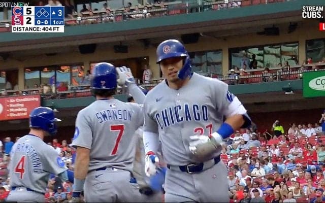 逆転弾でまさか！鈴木誠也が21号“ブルペン直撃”劇的3ラン　弾丸ライナーをダイレクトキャッチ→現地実況も祝福「ハッピー、ハッピー！」