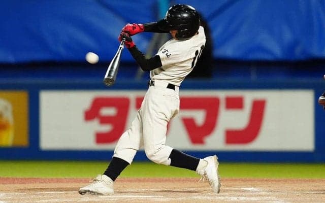 「打球角度が上がらない」を解決　力に頼らず長打量産…理想的“グリップの位置”