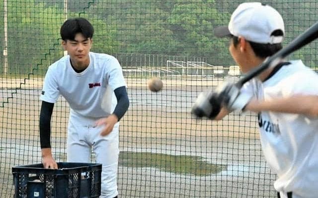 学生コーチでめざす甲子園　静岡商と袋井　チーム支え、成長に喜び