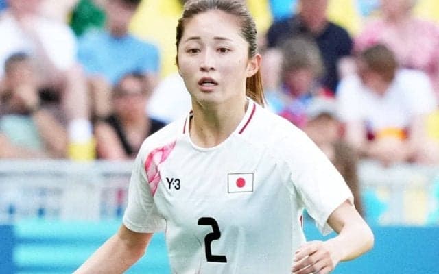 ｢いい仲間｣｢可愛い｣なでしこSB清水梨紗と長谷川唯ら同期4人の“誕生日ディスニー”ショット｢素敵すぎ｣｢目つぶってない笑　やっぱり美人だ｣の声