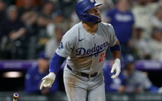 ド軍25億円男は「ここから上がっていく」2試合連続、圧巻の2階席弾が話題　「期待しているぞ！」